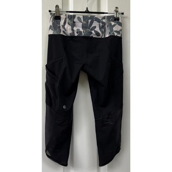 Lululemon water Sea-me run prickly pear cactus black crop leggings size 2 mesh - Picture 2 of 10